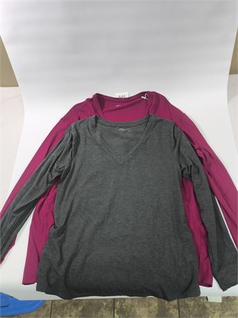 Lot 501 - S Terrera Elvy Long Sleeve V-Neck Stop