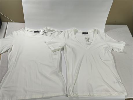 Lot 475 - Shan V-Neck Top