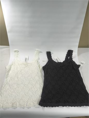 Lot 435 - Hanky Panky Signature Stretch Lace Classic Camisole