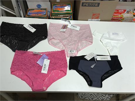 Lot 711 - Hanky Panky Underwear