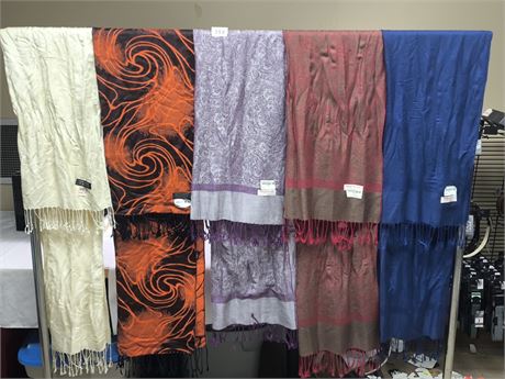 Lot 548 - BZT Reversible Pashmina Scarves