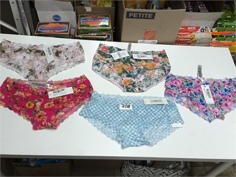 Lot 708 - Hanky Panky Underwear