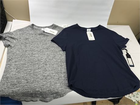 Lot 493 - Kuwalla Tee Slub Hi-Lo T-Shirt