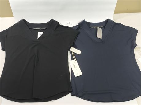 Lot 460 - Iris Setlakwe Basic Vneck Tshirt