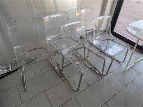 Lot 2 - Waiting Room Chairs and Table