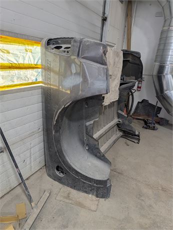 Lot 14 - Dodge Warlock Box