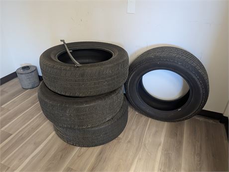 Lot 24 - Hankook Dynapro AT2 Tires