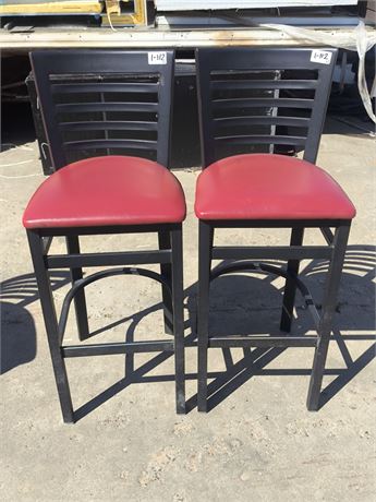 Lot 1-112 - Bar Height Chair