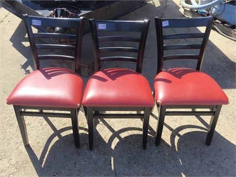 Lot 1-122 - Dinning Height Chair