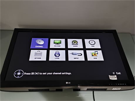 Lot 1-146 - LG 42" Television