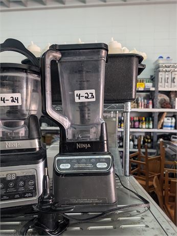 Lot 4-23 - Ninja Professional Blender