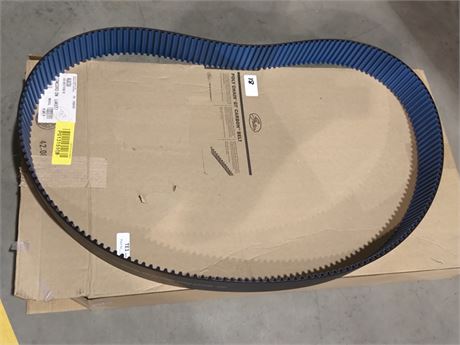 Lot 18 - Poly Chain Carbon Belt