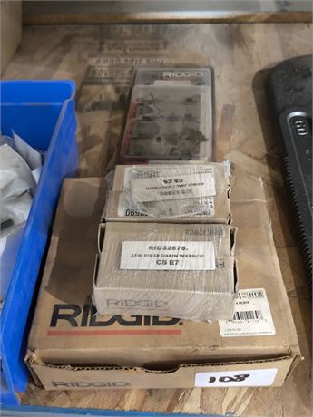 Lot 108 - Various rigid parts includine jaws and chain wrench chain