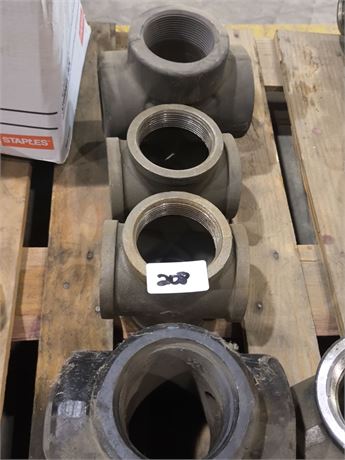 Lot 208 - Threaded Cross Fittings