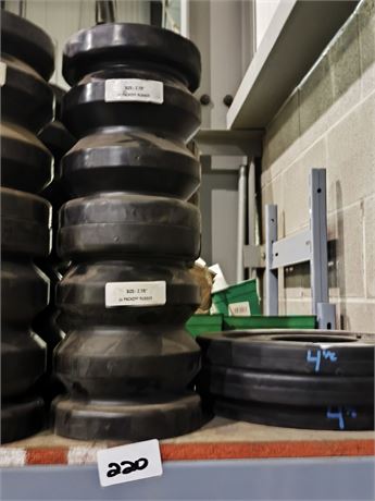 Lot 220 - Pack of rubbers 2 7/8