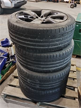 Lot 201 - Infinity Tires and Rims size 265/45/ZR21 Victra Sport 01