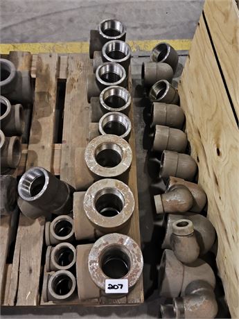 Lot 207 - Threaded T Fittings