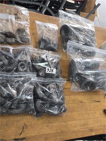 Lot 326 - Assorted sized elbows