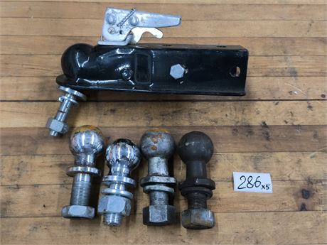 Lot 286 - Trailer hitch, assorted trailer hitch balls