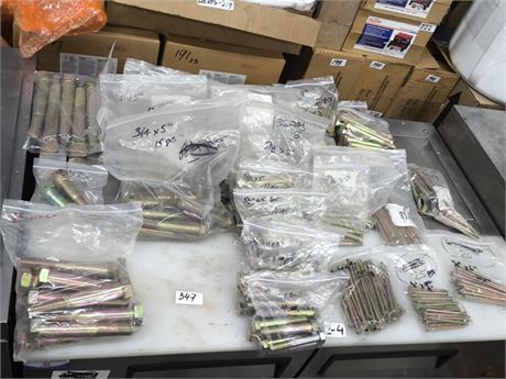 Lot 347 - Assorted screws