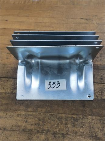 Lot 353 - Strap hinges