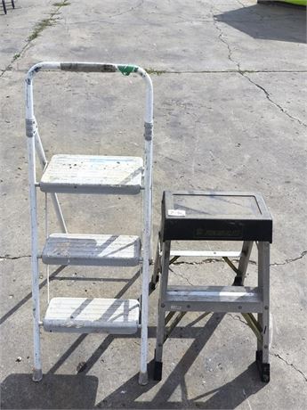 Lot 2-46 - Step Ladders
