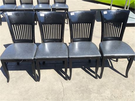 Lot 1-118 - Dinning Height Chair