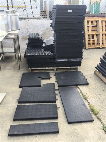 Lot 57 - Floormats