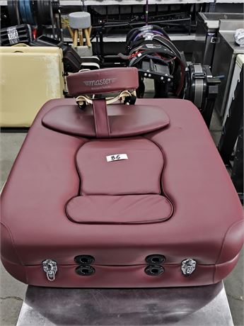 Lot 86 - Massage Table