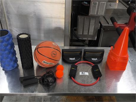 Lot 90 - Various Gym Accessories
