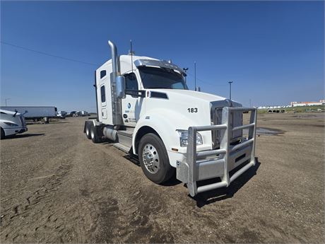 Lot 8437 - 2025 KENWORTH CONSTRUCTION T880