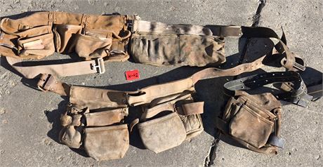 Lot - W-42 - Leather tool belt and bags