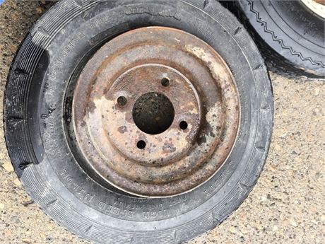 Lot - W - 120 - Tires