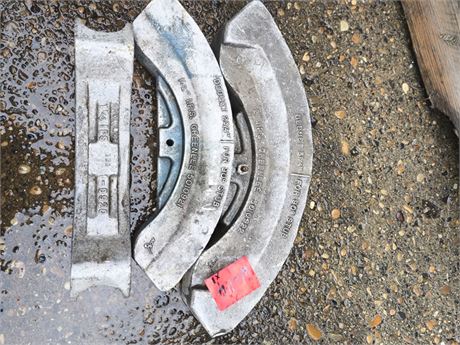 Lot - W - 114 - Greenlee Hydraulic Bender Curved Shoes (Disc)